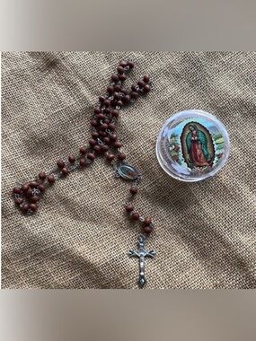 Virgin marry rosary wooden catholic necklace New with box New NIB